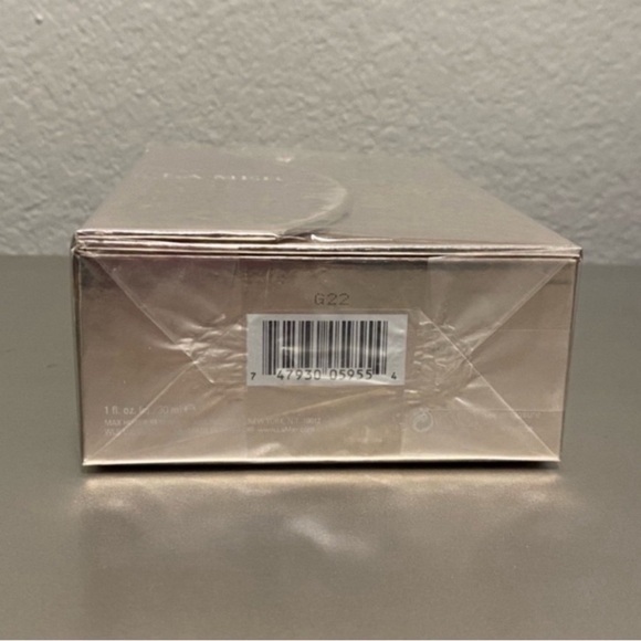 NEW SEALED La Mer Genaissance De La Mer The Serum
Essence - 30ml/1 fl.oz. - Picture 2 of 4